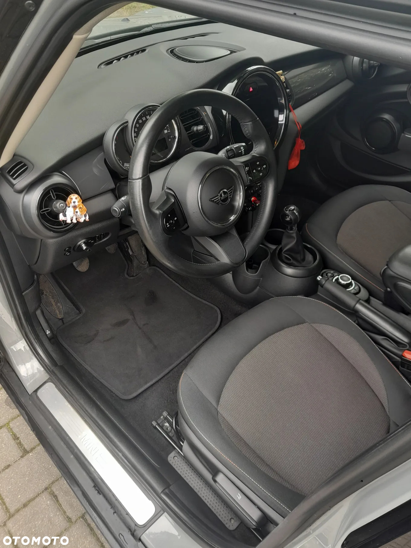 MINI ONE - 10