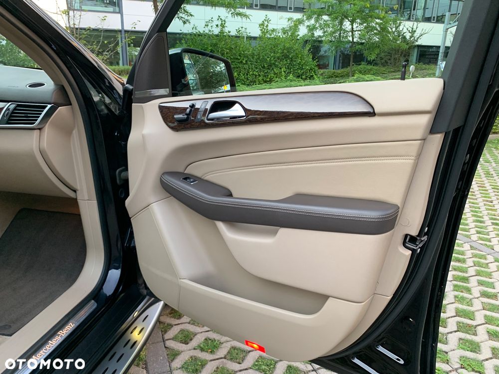 Mercedes-Benz ML 350 BlueTEC 4MATIC 7G-TRONIC - 37