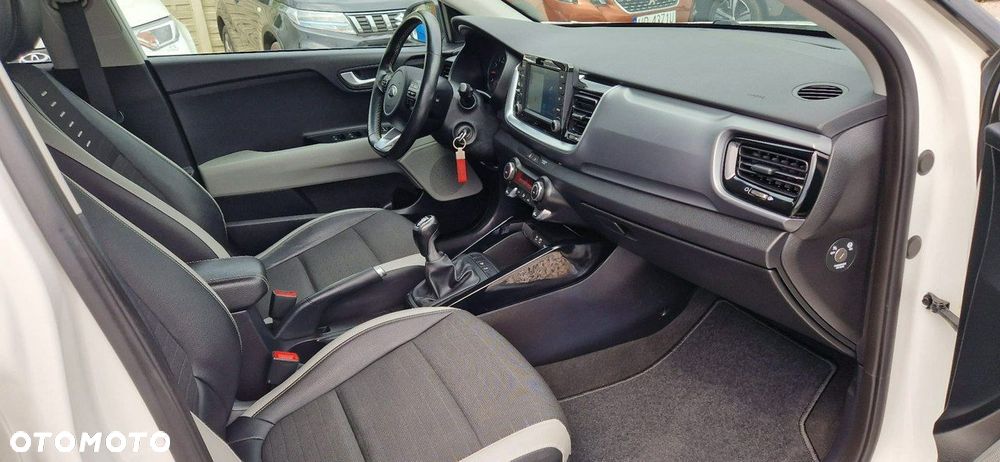 Kia Stonic - 26