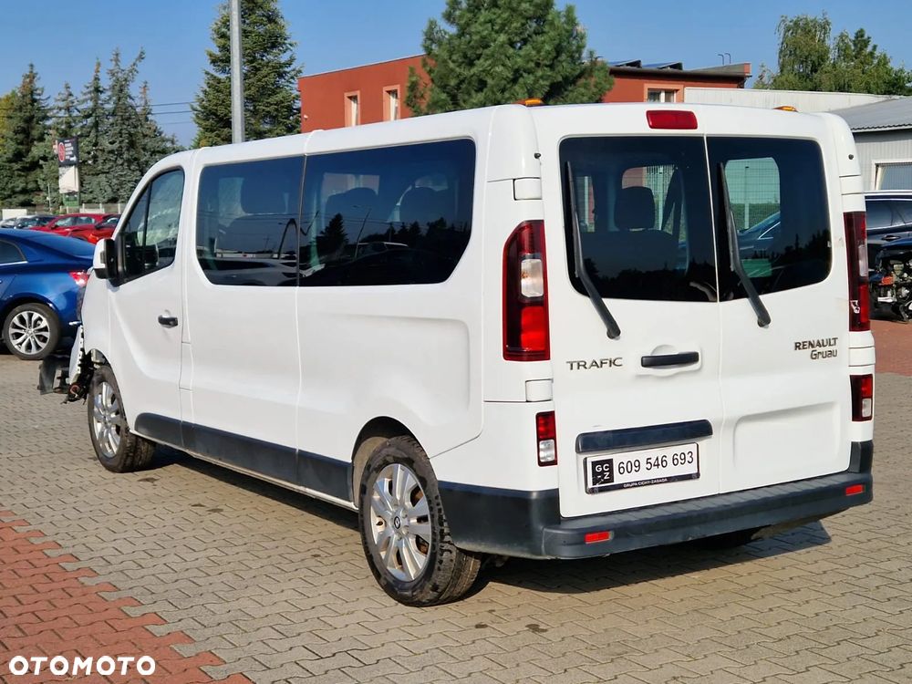 Renault Trafic SpaceClass 2.0 dCi EDC - 4