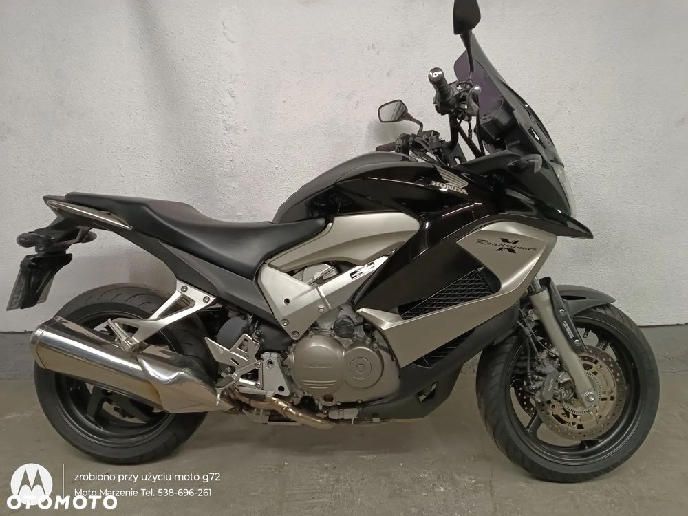 Honda VFR - 3