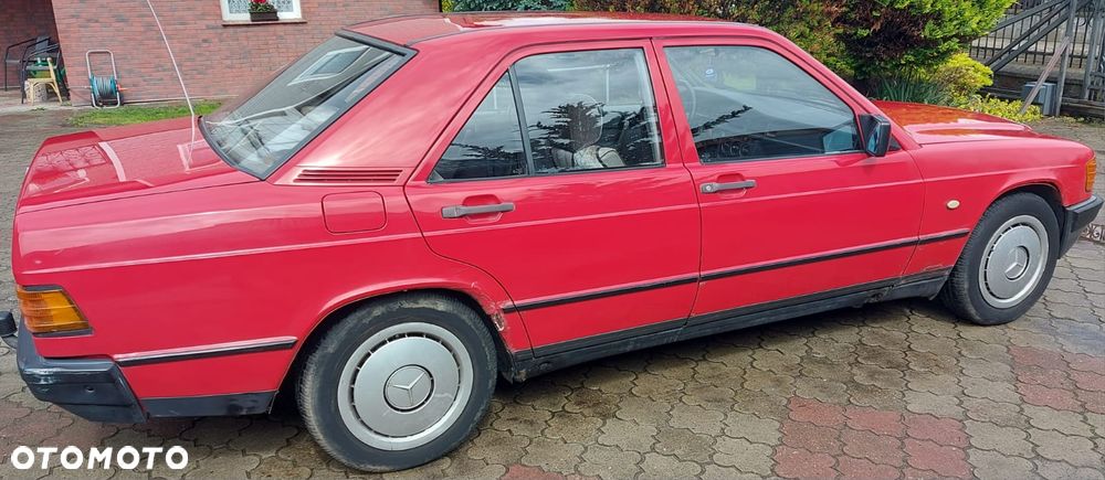 Mercedes-Benz W201 (190) - 3