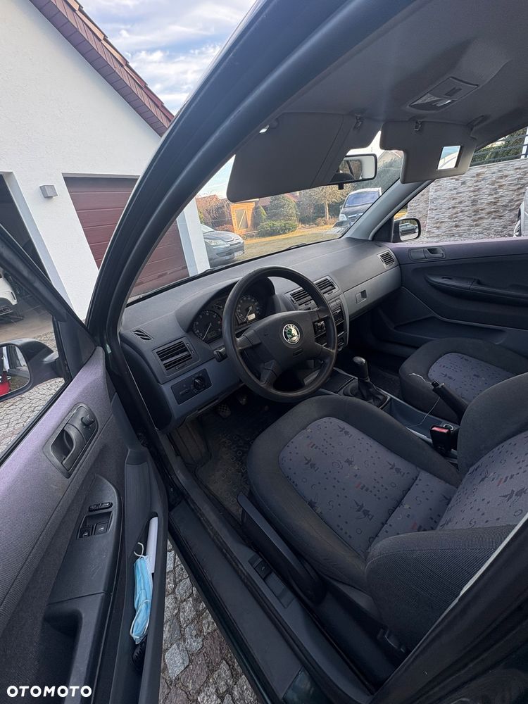 Skoda Fabia 1.2 HTP Basis - 11