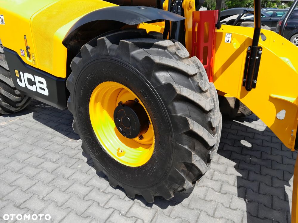 JCB 540-200 2023r - 20