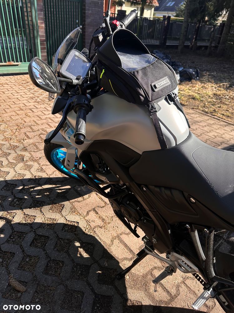 Yamaha MT - 7