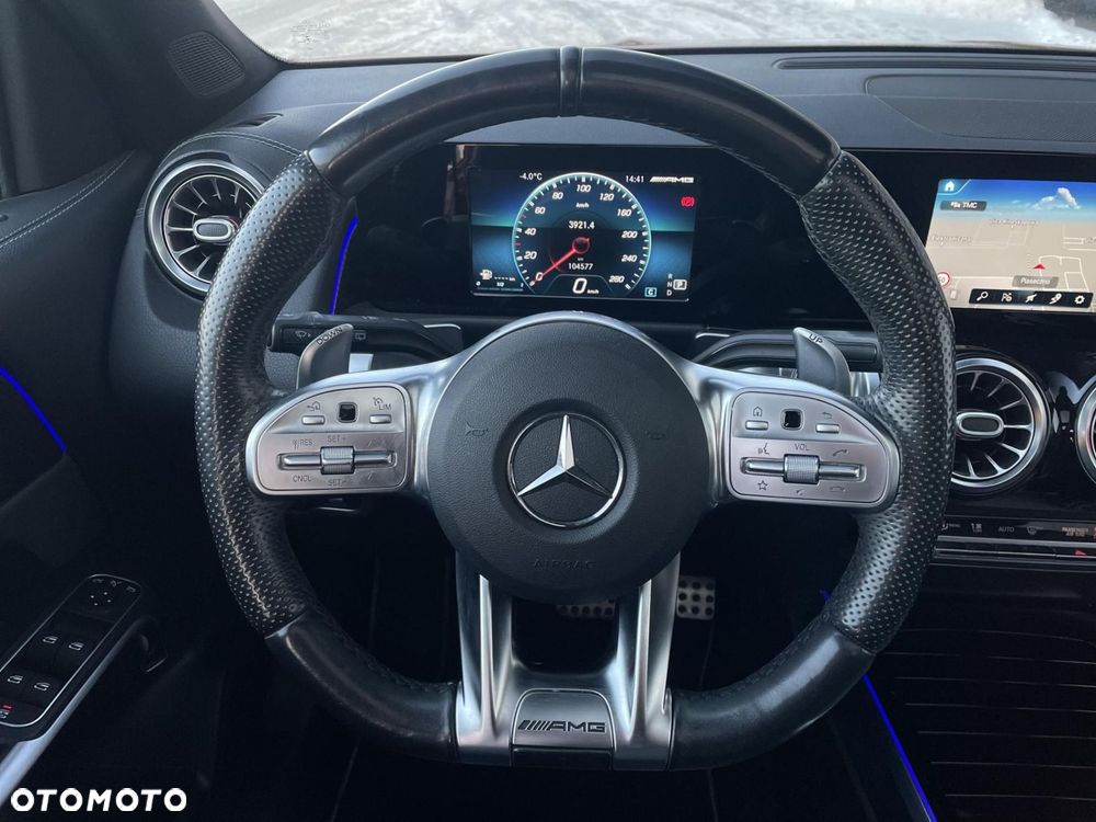 Mercedes-Benz GLB - 14