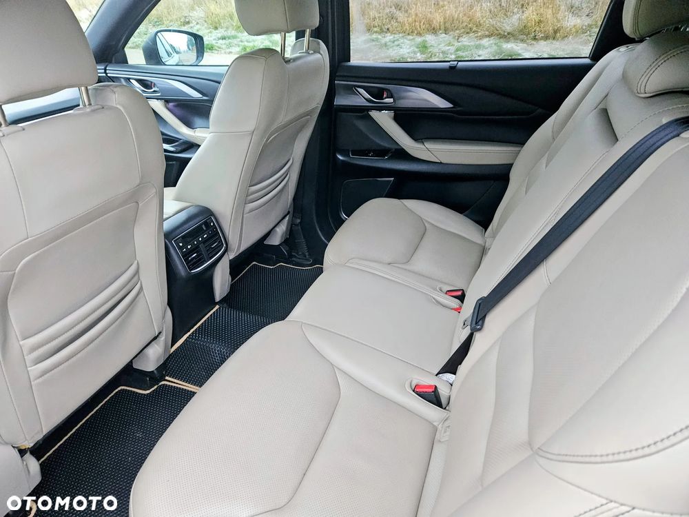 Mazda CX-9 - 9