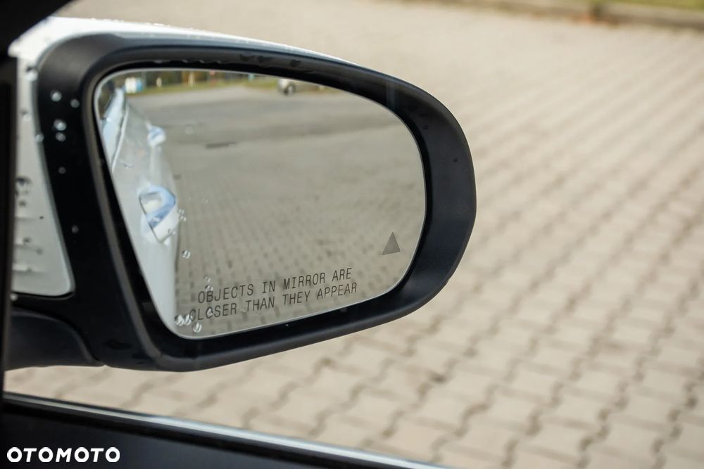 Mercedes-Benz GLC - 27