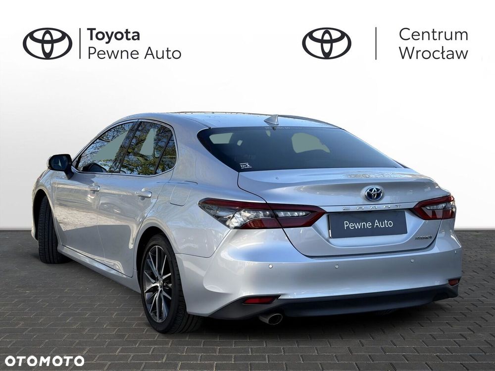 Toyota Camry 2.5 Hybrid Executive CVT - 3