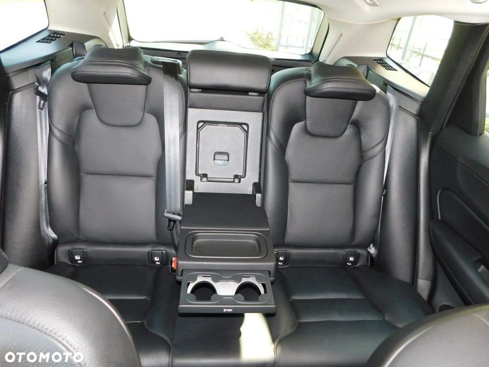 Volvo XC 60 D3 Momentum Pro - 11