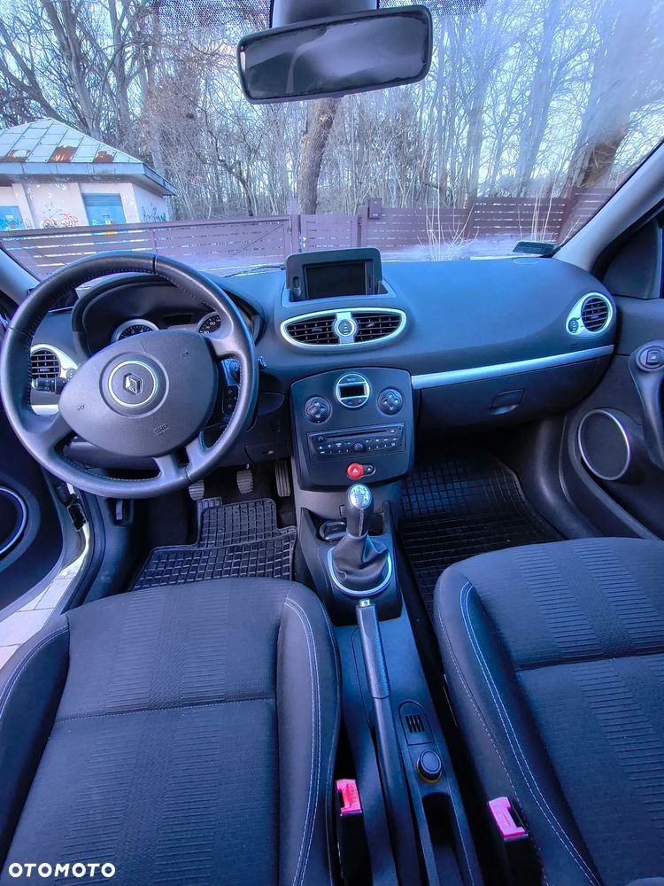 Renault Clio 1.2 16V Dwudziestka - 7