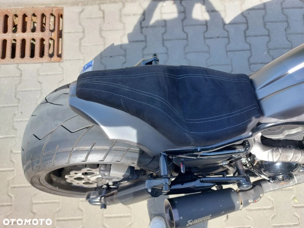 Harley-Davidson V-Rod Night Rod - 4