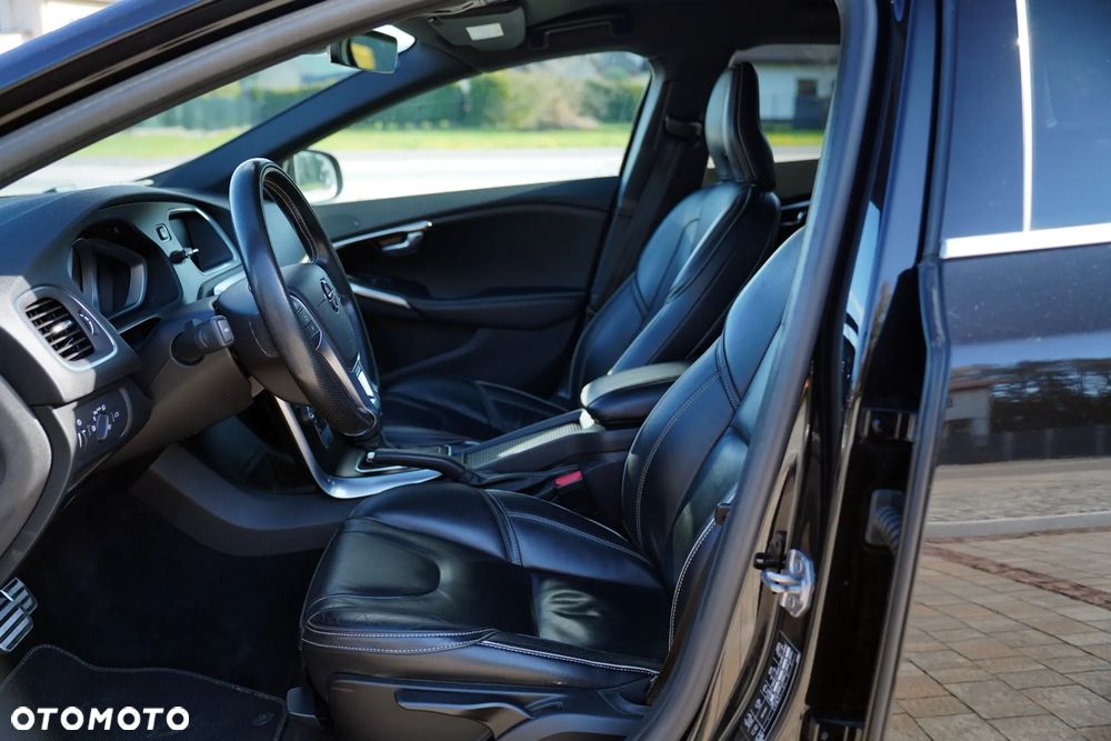 Volvo V40 T4 Geartronic RDesign - 18