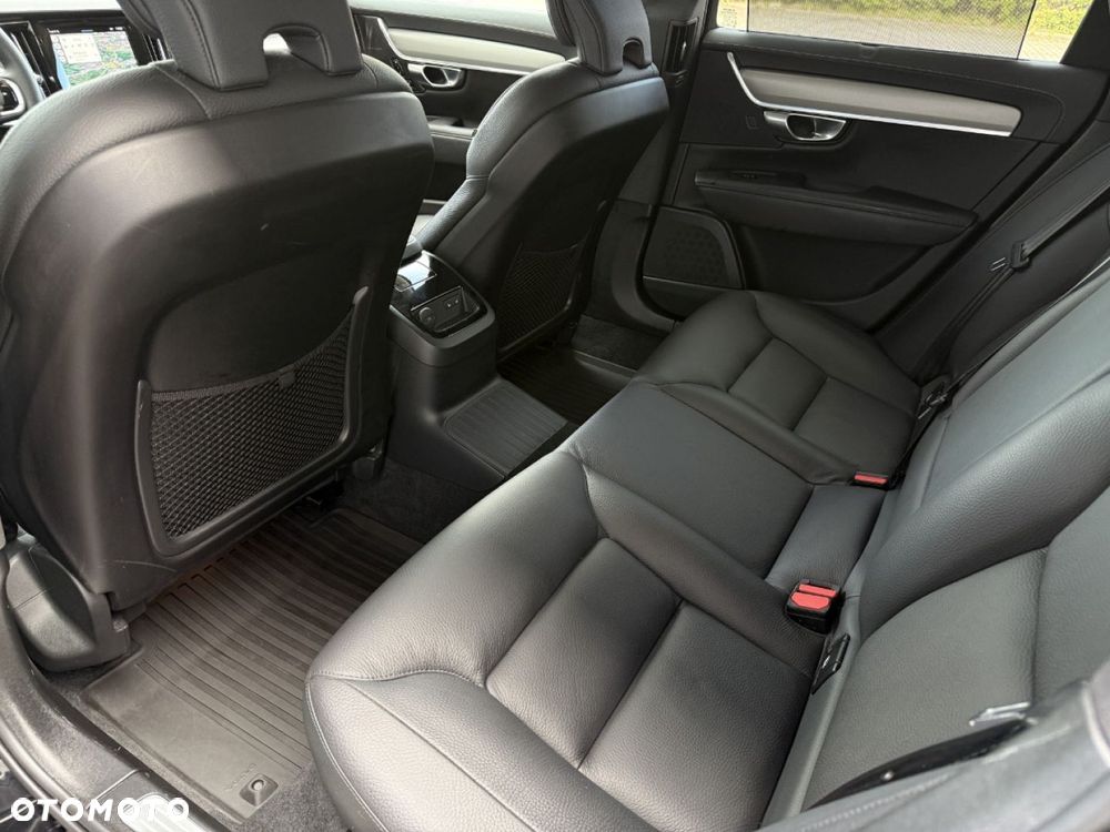 Volvo V90 T8 AWD Plug-In Hybrid Plus Bright - 29