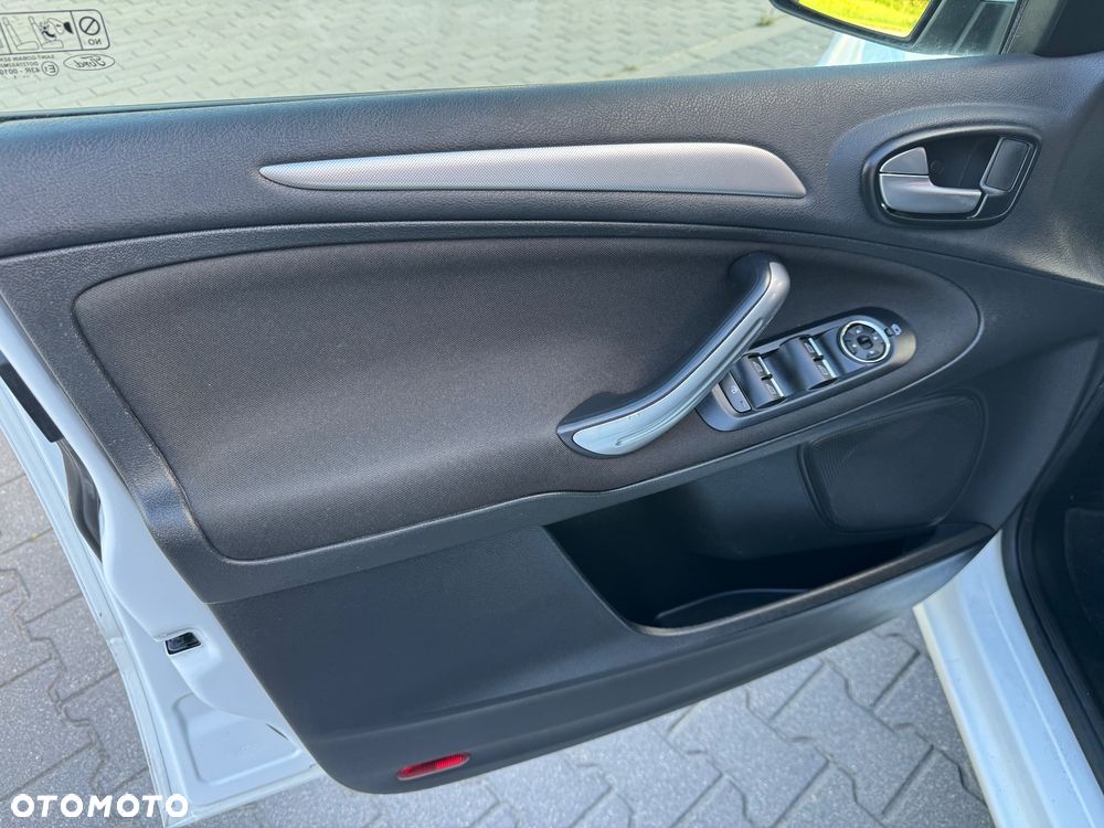Ford Galaxy - 14
