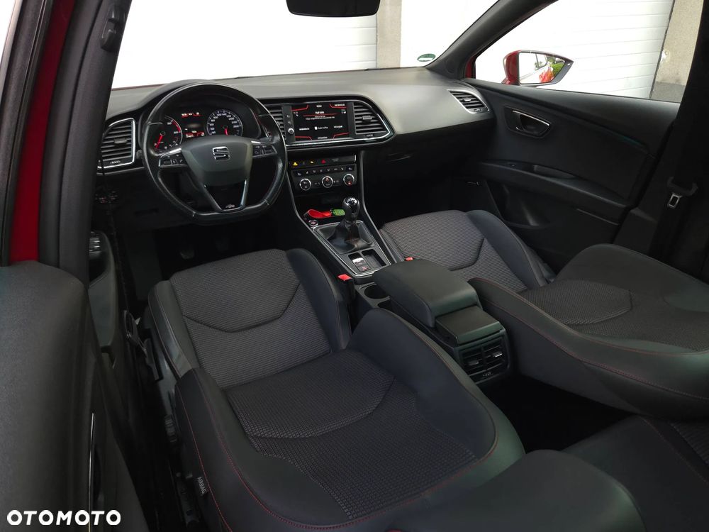 Seat Leon 2.0 TDI FR Black S&S - 32