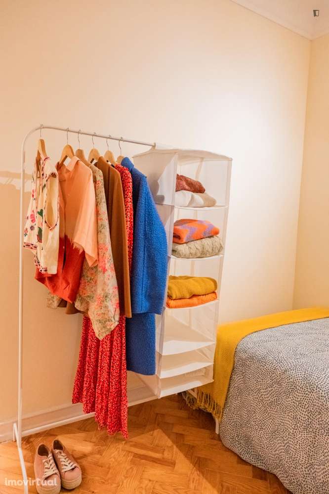 Quarto - localizado em Roma-Areeiro Lisbon - Grande imagem: 2/12