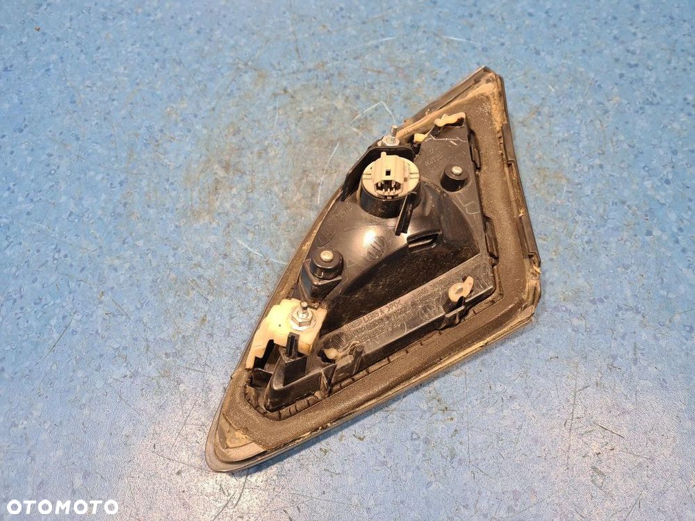 MAZDA 6 II SEDAN LAMPA TYŁ LEWA ZEWNĘTRZNA  W KLAPIE - 7