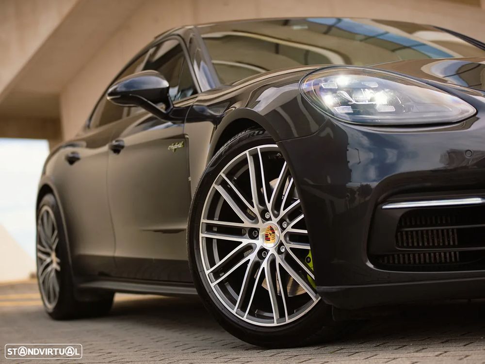 Porsche Panamera 4 E-Hybrid - 9