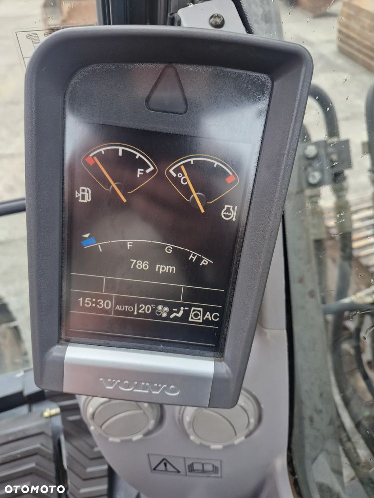 Volvo ECR235C - 7