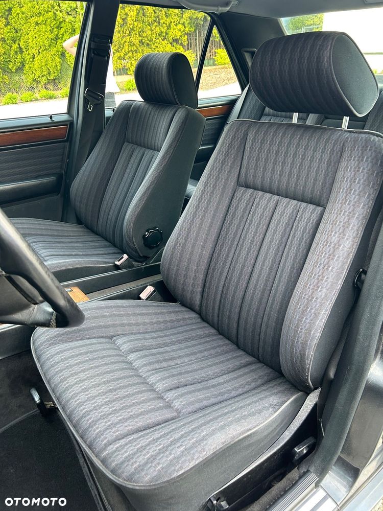 Mercedes-Benz W124 (1984-1993) - 10