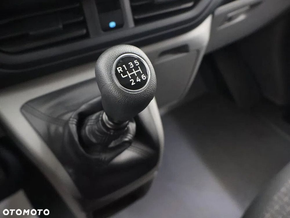 Ford Transit Custom Van Trend 2.0 ECOBLUE 150KM M6 FWD 320 L2 - 17