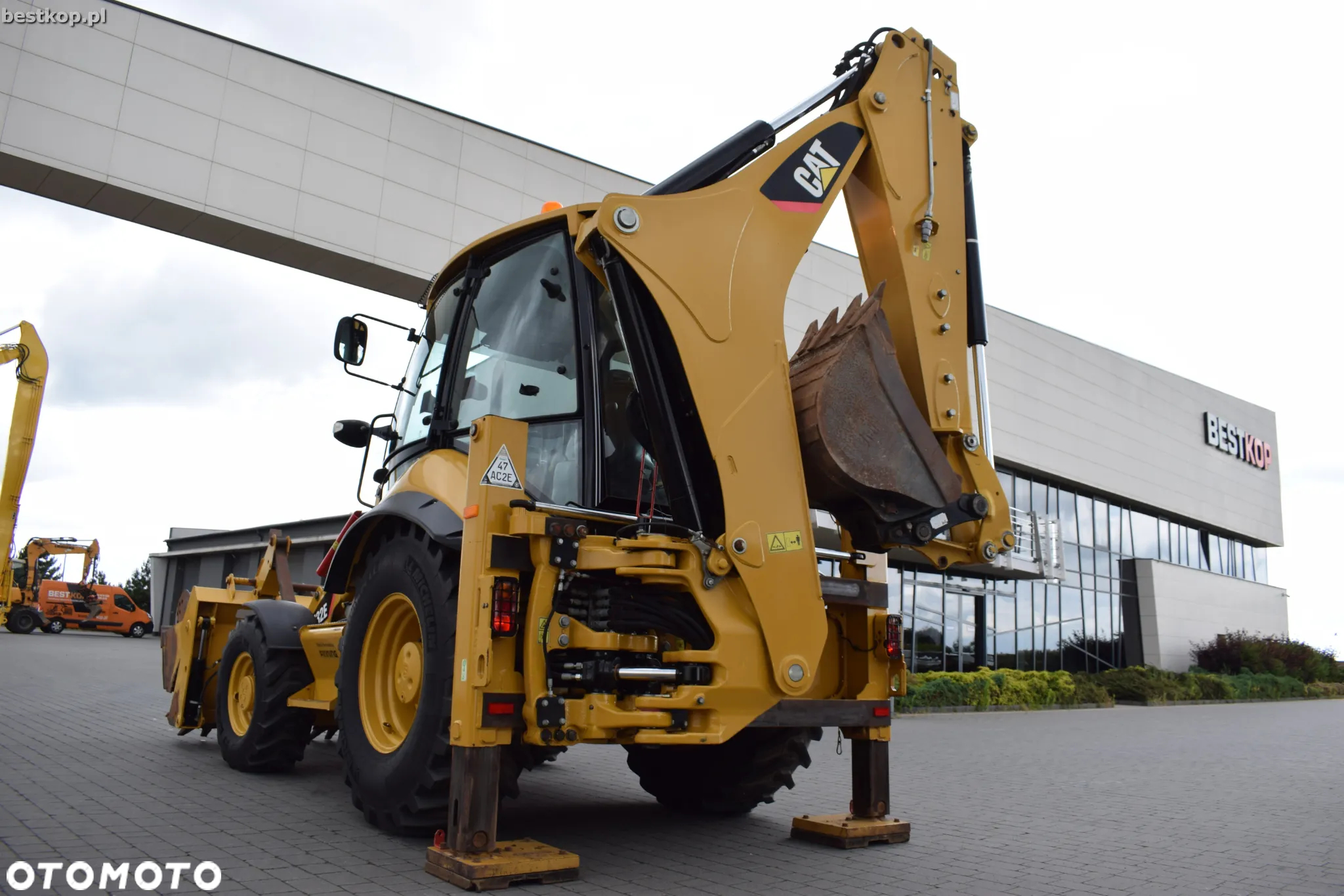 Caterpillar CAT 432E Premier - 9