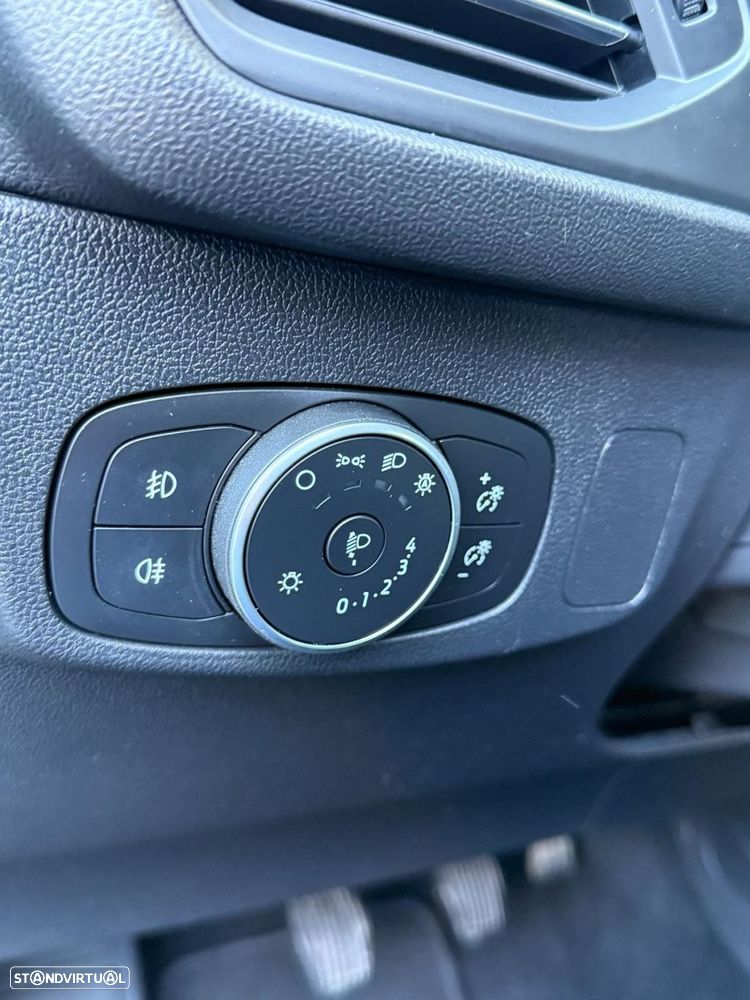 Ford Focus 1.5 TDCi ECOBlue Active - 29