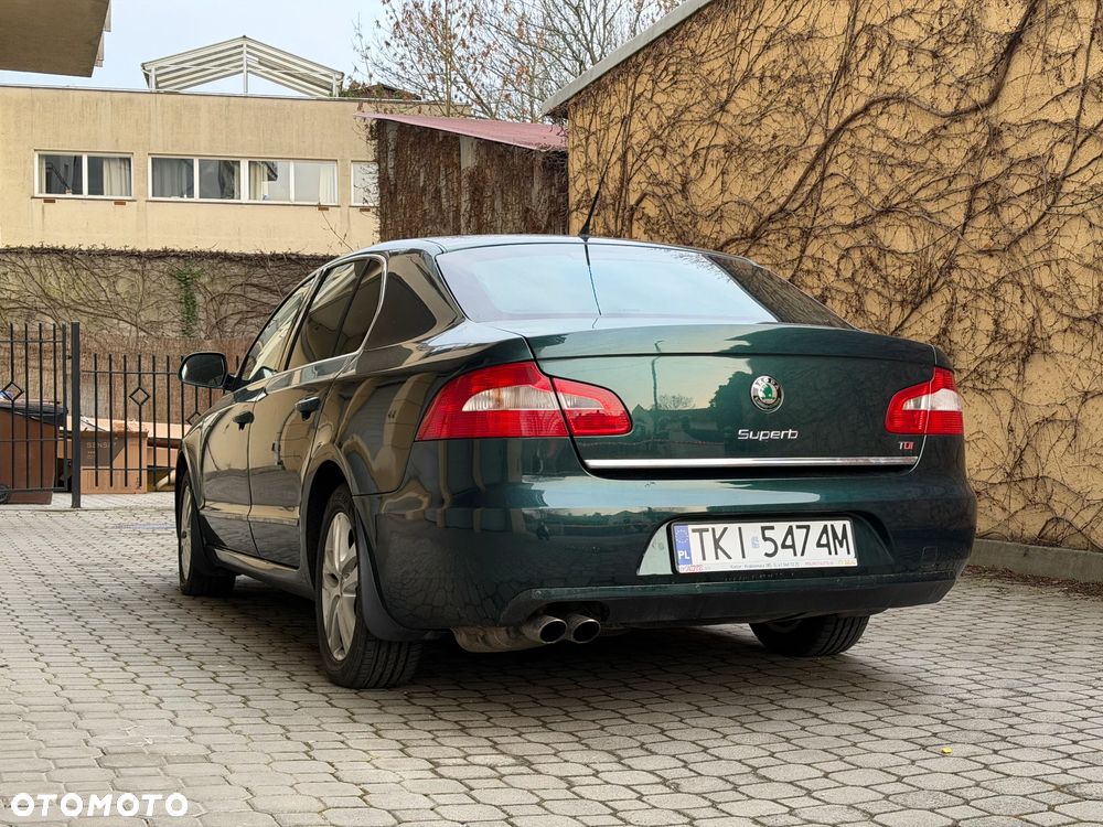 Skoda Superb 2.0 TDI L&K DSG - 6