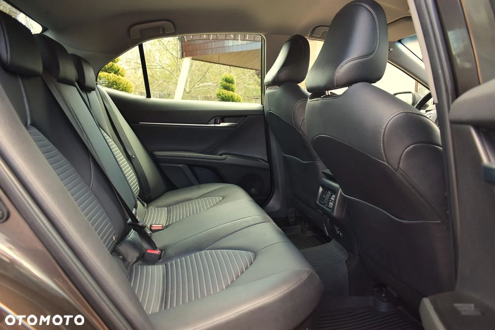 Toyota Camry 2.5 Hybrid Prestige CVT - 8