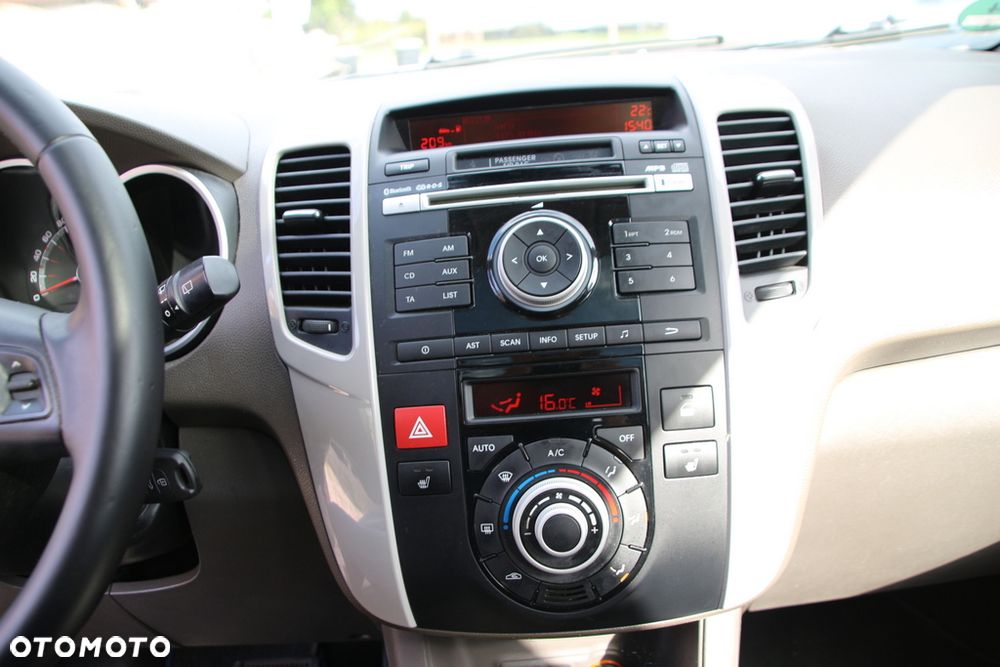 Kia Venga 1.6 CVVT Automatik UEFA EURO 2016 - 14