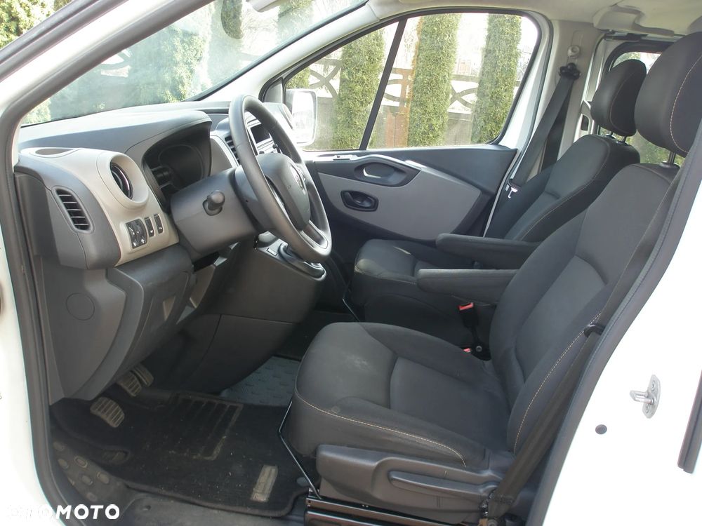 Mercedes-Benz Vito Renault Trafic - 31
