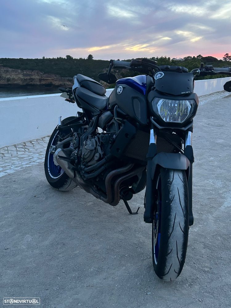 Yamaha MT-07 - 2