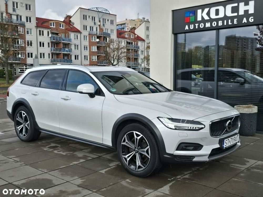 Volvo V90 Cross Country B5 D AWD Ultimate - 24