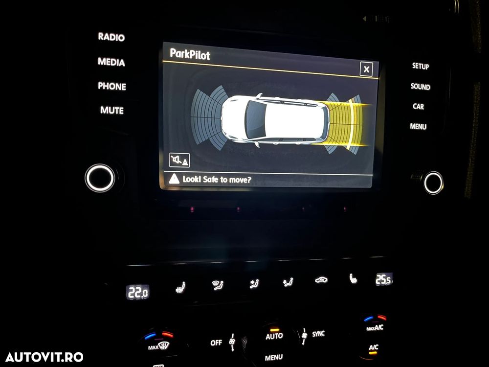 Volkswagen Golf 2.0 TDI DSG BMT Comfortline - 15