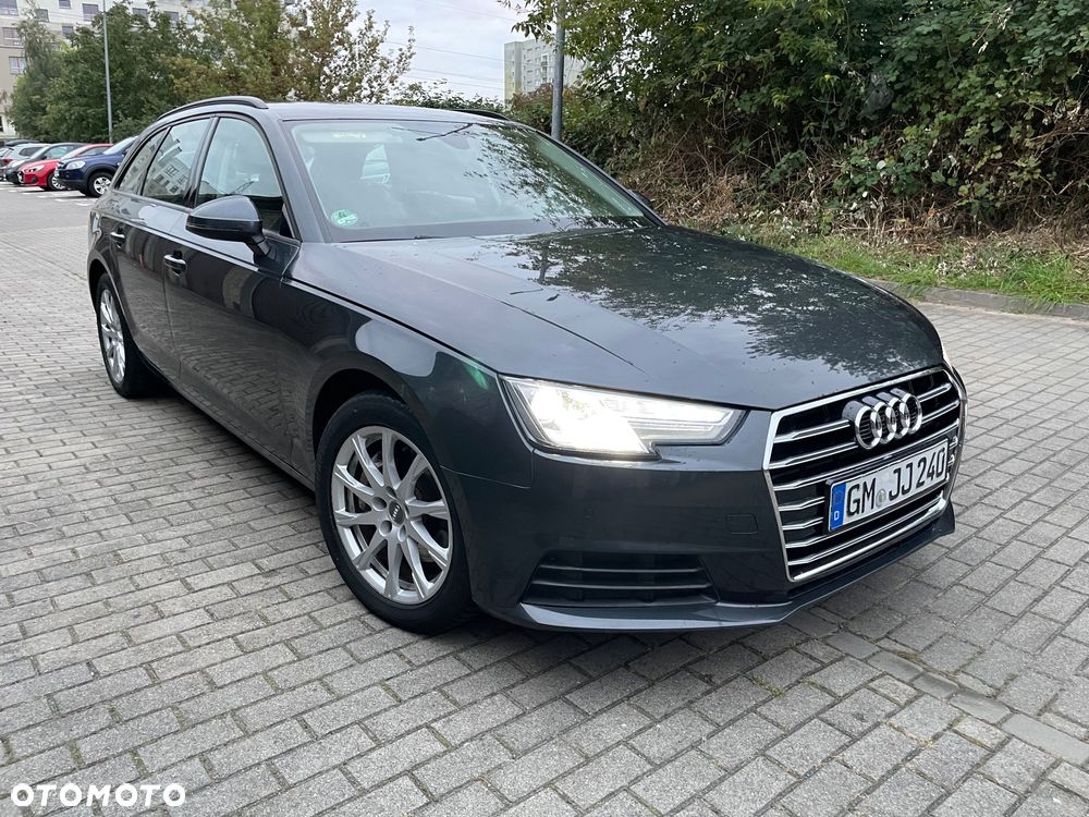 Audi A4 - 1