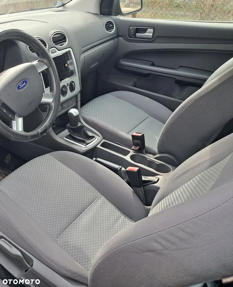 Ford Focus - 8