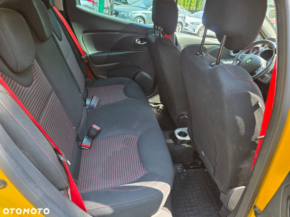 Renault Clio TCe 200 EDC Sport R.S - 24