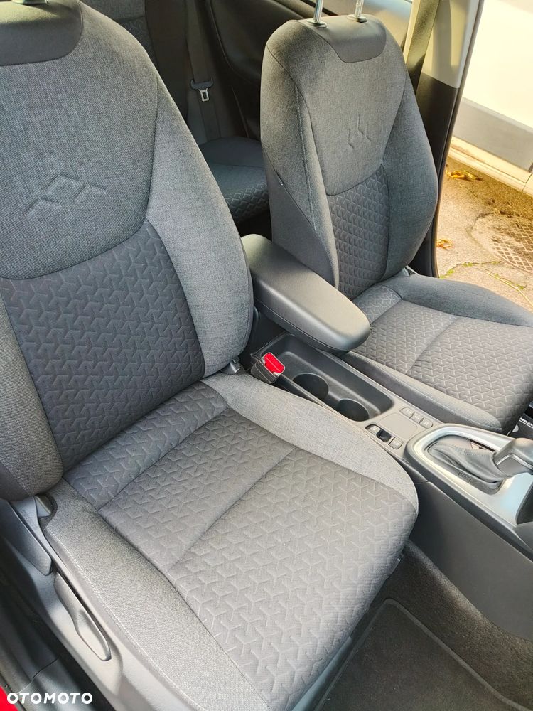 Toyota Yaris Cross - 19