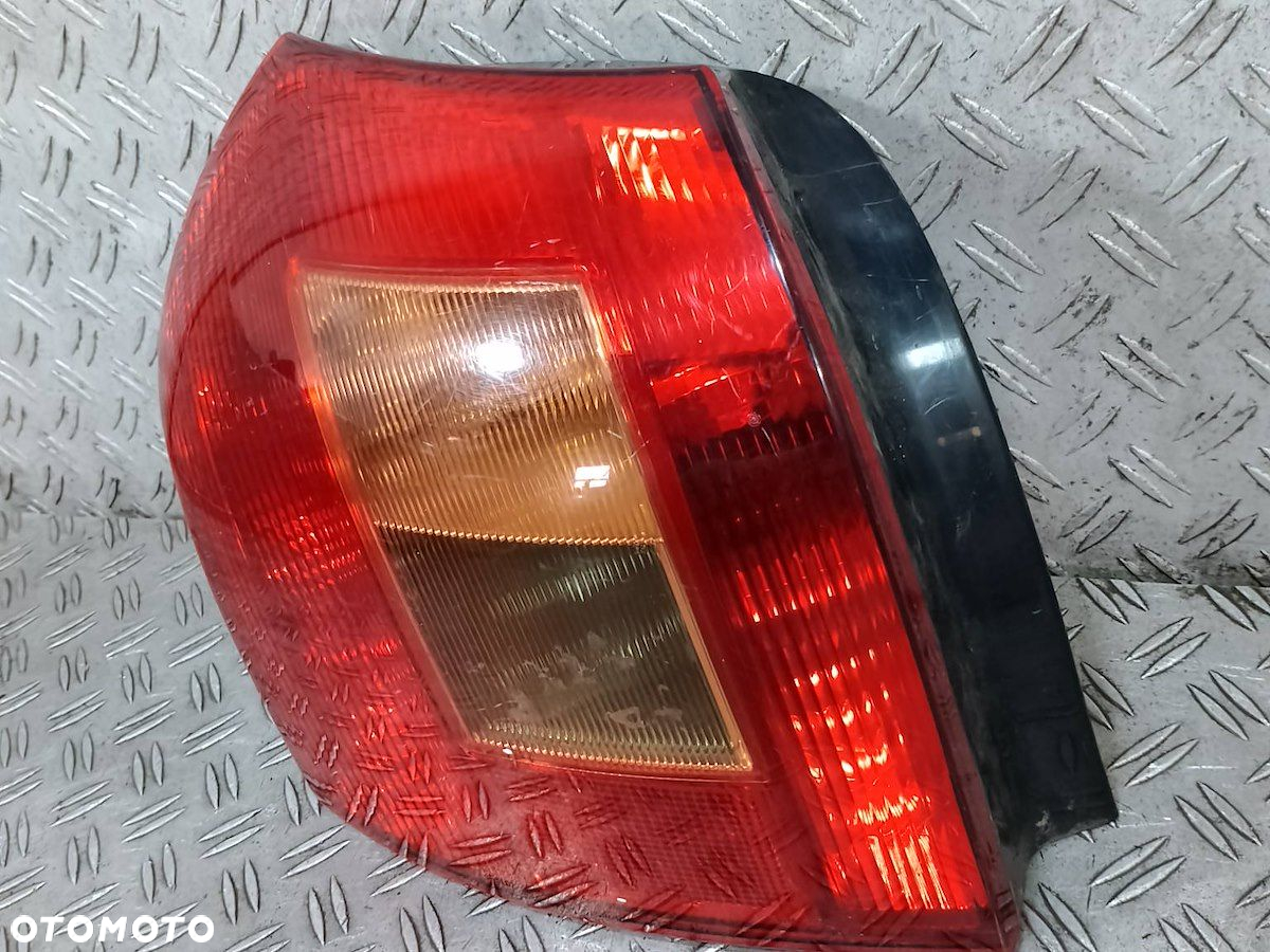 LAMPA TYLNA LEWA TOYOTA COROLLA E12 HATCHBACK - 8