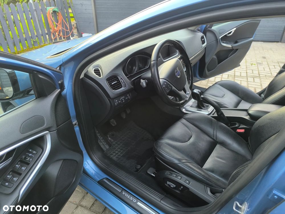 Volvo V40 D4 Summum - 12