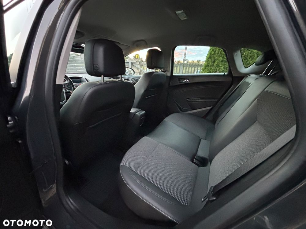 Opel Astra 1.4 Turbo - 10