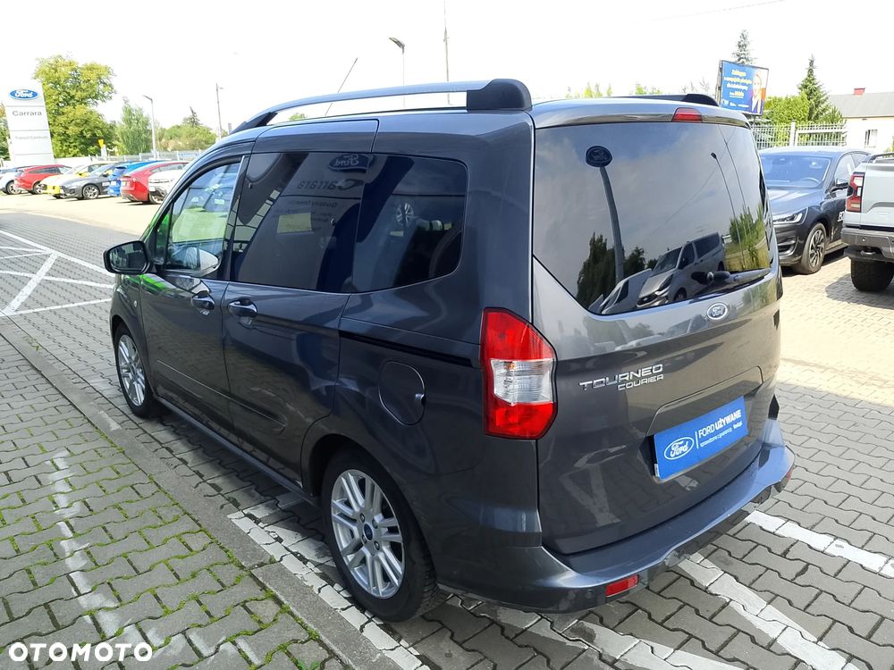 Ford Tourneo Courier 1.5 TDCi Titanium - 5