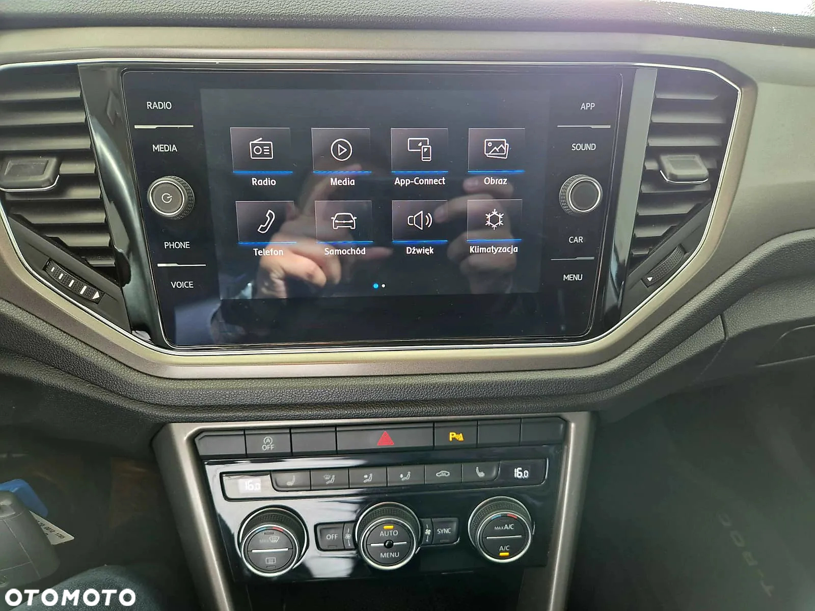Volkswagen T-Roc 1.0 TSI Advance - 12
