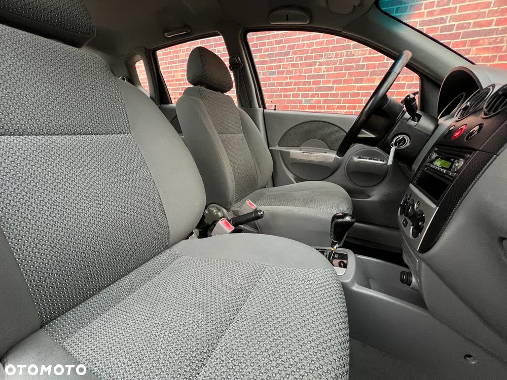 Chevrolet Aveo - 15