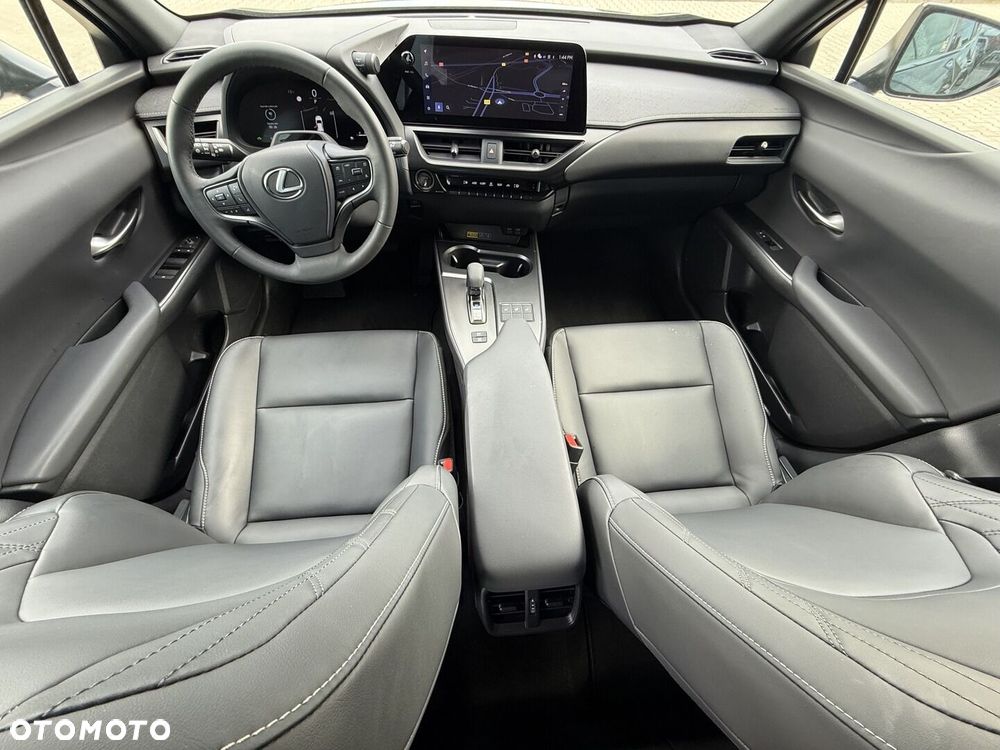 Lexus UX 300h F Sport Design - 9