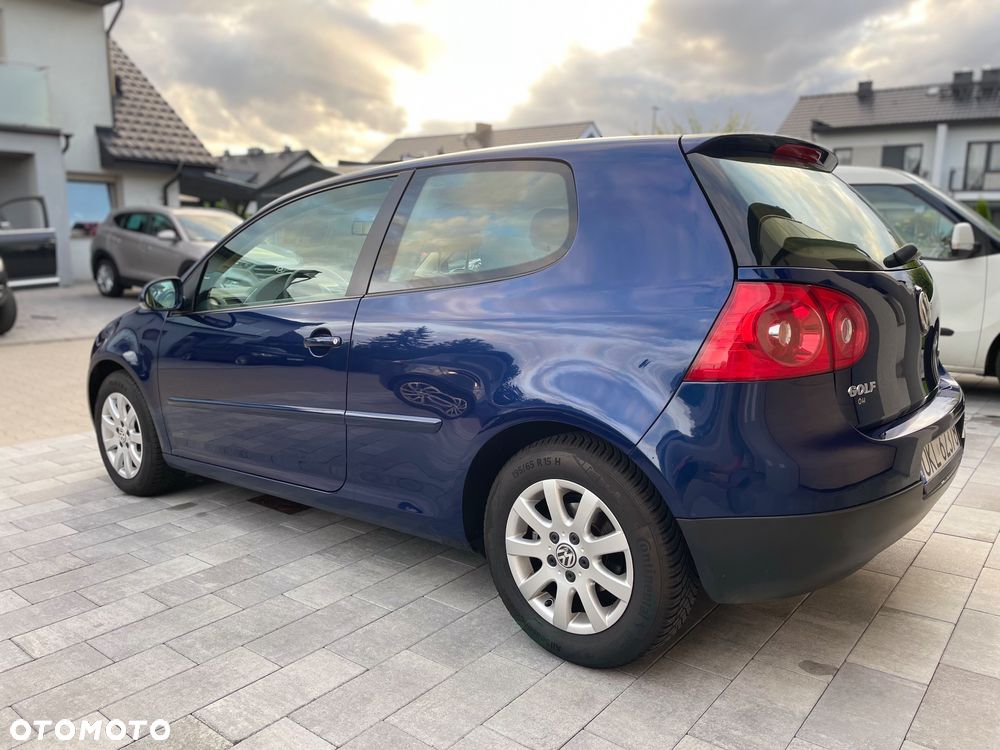 Volkswagen Golf 1.6 FSI Comfortline Tiptr - 4