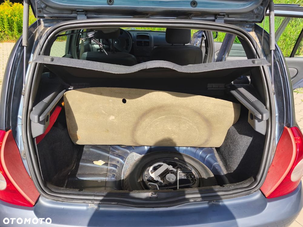 Renault Clio - 16