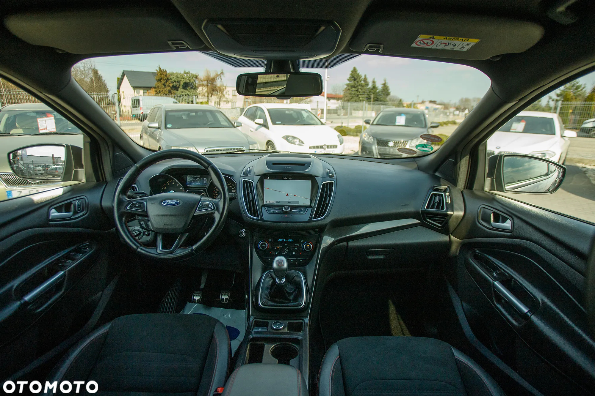 Ford Kuga 1.5 EcoBoost 2x4 ST-Line - 4
