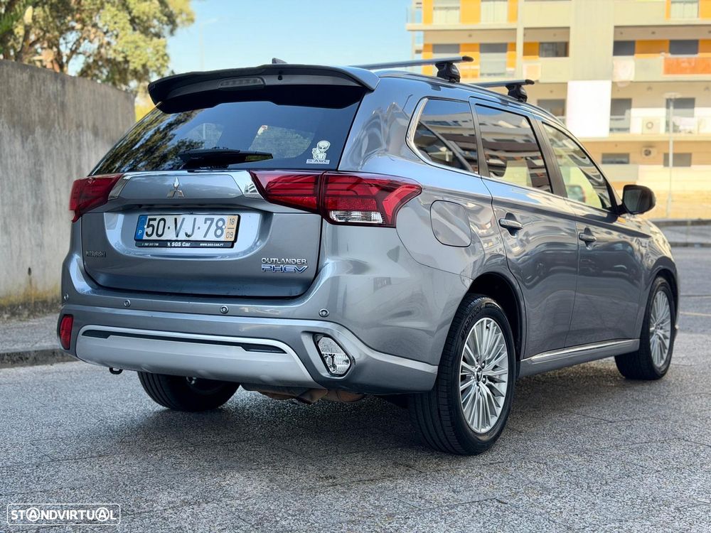 Mitsubishi Outlander - 5